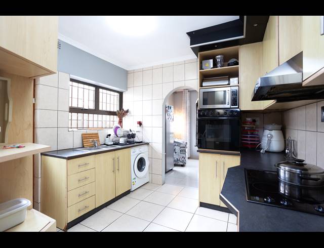 4 BEDROOM FREESTANDING FOR SALE IN FAIRWAYS